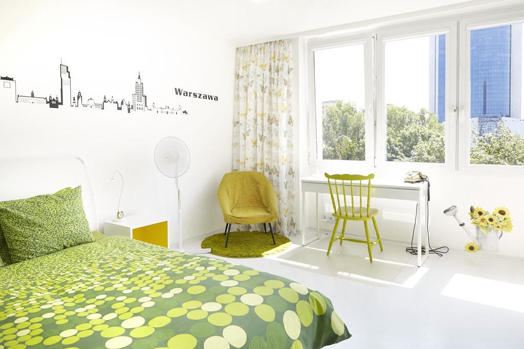 Lovely Sunny Flat In City Center Warsaw Room photo